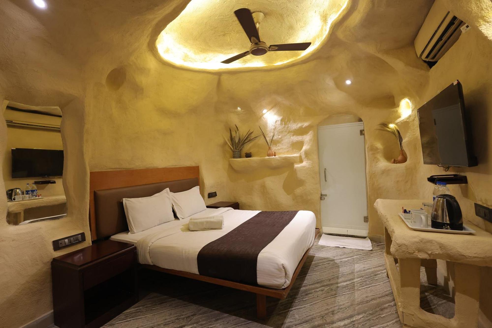 Hotel King Garden Mahābaleshwar Екстериор снимка